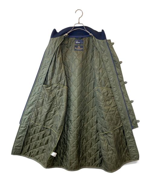 FRED PERRY（フレッドペリー）FRED PERRY (フレッドペリー) LAVENHAM (ラベンハム) コラボ キルティング ファネルネック コート　SJ4031 カーキ サイズ:10の古着・服飾アイテム