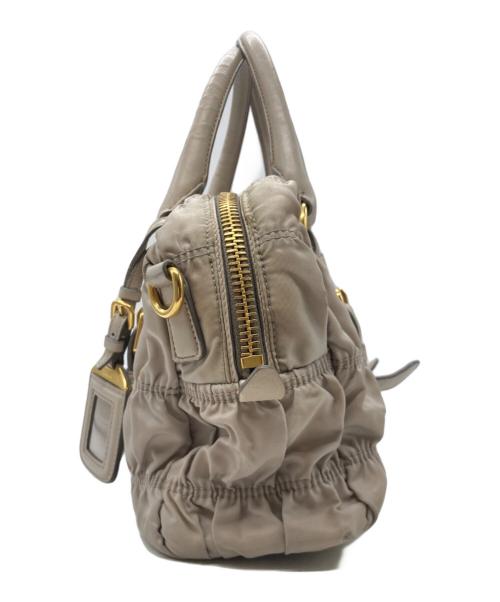 PRADA（プラダ）PRADA (プラダ) ナイロンハンドバッグ　BL0800 アイボリーの古着・服飾アイテム