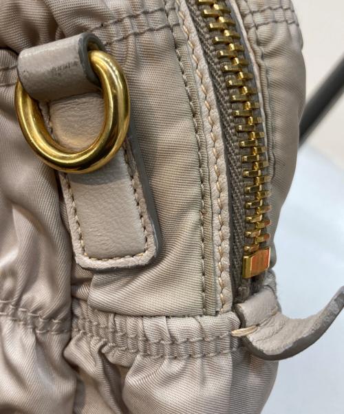 PRADA（プラダ）PRADA (プラダ) ナイロンハンドバッグ　BL0800 アイボリーの古着・服飾アイテム