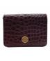 TORY BURCH（トリーバーチ）の古着「クロコ型押しチェーンショルダーミニウォレット　10005657」｜ボルドー