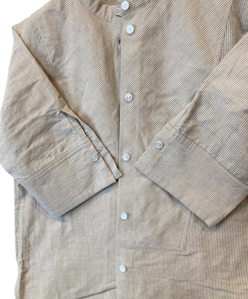 CINOH（チノ）CINOH (チノ) コットンリネンコンパクトブザムシャツ　21SST001 ベージュ サイズ:38の古着・服飾アイテム