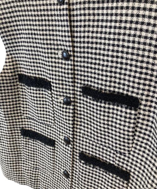 THIRD MAGAZINE（サードマガジン）THIRD MAGAZINE (サードマガジン) mikomori ネップツイードチェックジレ A0821FJ 224-1 ホワイト×ブラック サイズ:９の古着・服飾アイテム
