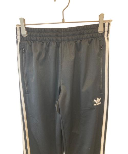 adidas（アディダス）adidas (アディダス) トラックパンツ　GN3517 ブラック サイズ:Mの古着・服飾アイテム