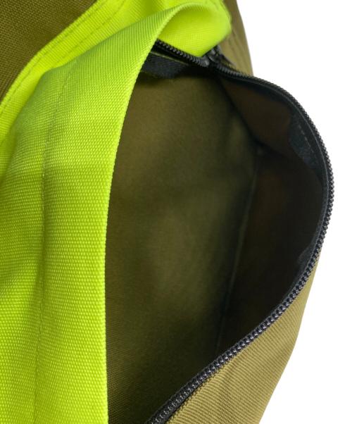 CHAOS FISHING CLUB（カオスフィッシングクラブ）CHAOS FISHING CLUB (カオスフィッシングクラブ) リュック カーキ サイズ:表示がないため不明の古着・服飾アイテム