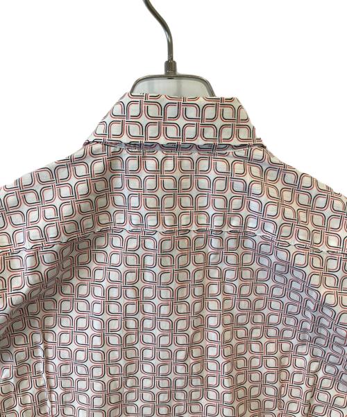 BURBERRY BLACK LABEL（バーバリーブラックレーベル）BURBERRY BLACK LABEL (バーバリーブラックレーベル) 総柄ホースロゴ刺繍半袖シャツ ホワイト×レッド サイズ:2の古着・服飾アイテム