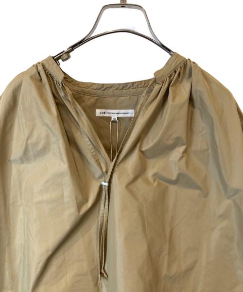 23区（ニジュウサンク）23区 (ニジュウサンク) ブライトメモリー ワンピース OPWOSM6610 ベージュ サイズ:38 未使用品の古着・服飾アイテム