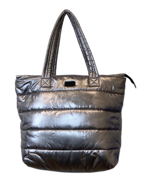 UGG（アグ）UGG (アグ) KRYSTAL PUFFER トートバッグ 1107131 シルバーの古着・服飾アイテム