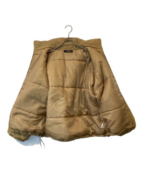 unrelaxing（アンリラクシング）UNRELAXING (アンリラクシング) 中綿ジャケット　YAM-2 ベージュ サイズ:FREE 未使用品の古着・服飾アイテム