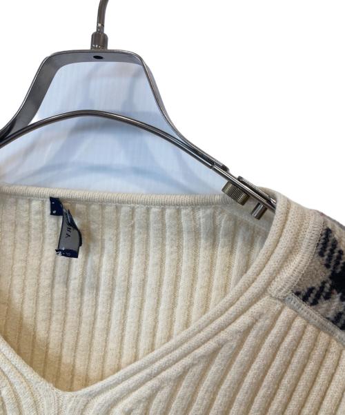 BURBERRY LONDON（バーバリーロンドン）BURBERRY LONDON (バーバリーロンドン) Vネックニット アイボリー サイズ:1の古着・服飾アイテム