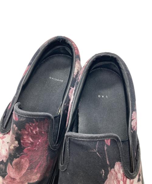 LAD MUSICIAN（ラッドミュージシャン）LAD MUSICIAN (ラッドミュージシャン) CANVAS SLIP ON FLOWER 2118-914 シューズ ブラック サイズ:44の古着・服飾アイテム