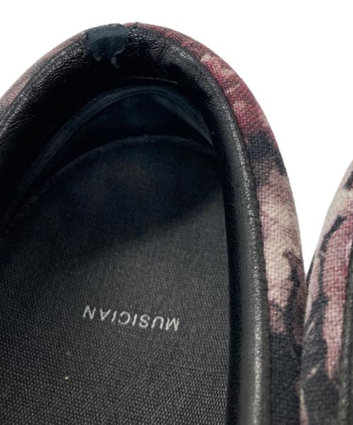LAD MUSICIAN（ラッドミュージシャン）LAD MUSICIAN (ラッドミュージシャン) CANVAS SLIP ON FLOWER 2118-914 シューズ ブラック サイズ:44の古着・服飾アイテム
