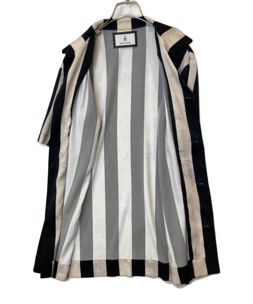 MIHARA YASUHIRO（ミハラヤスヒロ）MIHARA YASUHIRO (ミハラヤスヒロ) ストライプ フラワープリント 開襟サテン F00SH004 ベージュ×ブラック サイズ:46の古着・服飾アイテム