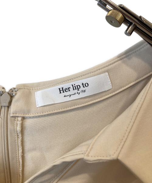 HER LIP TO（ハーリップトゥ）Her lip to (ハーリップトゥ) Pleated Open Shirt Dress　長袖ワンピース　1241305002 ベージュ サイズ:Sの古着・服飾アイテム