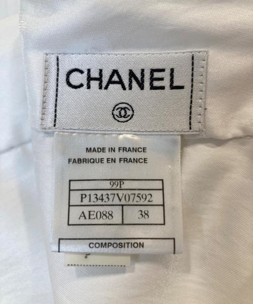 CHANEL（シャネル）CHANEL (シャネル) スリットスカート P13437V07592 ホワイト サイズ:38の古着・服飾アイテム