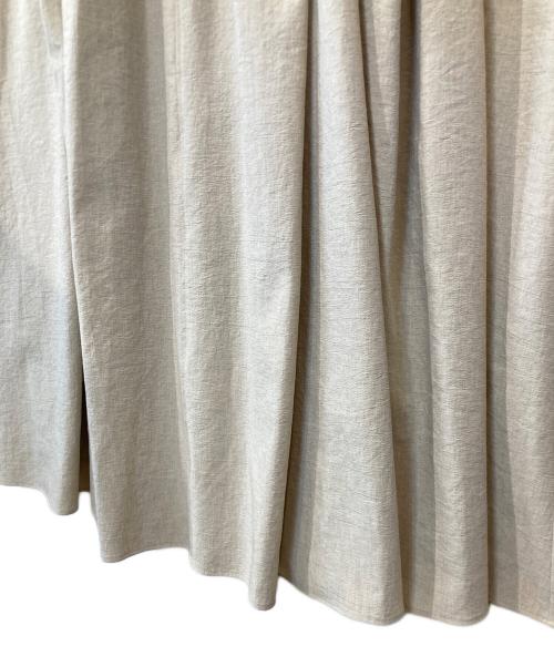 CADUNE（カデュネ）CADUNE　 (カデュネ) origamiタックワンピース　72269050 ベージュ サイズ:38 未使用品の古着・服飾アイテム