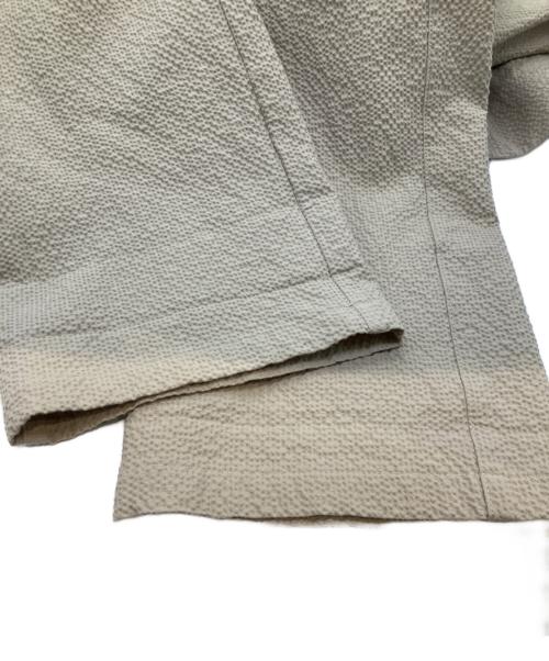 maison kitsune（メゾンキツネ）maison kitsune (メゾンキツネ) シアサッカーパンツ kMP-09010-A ベージュ サイズ:32の古着・服飾アイテム