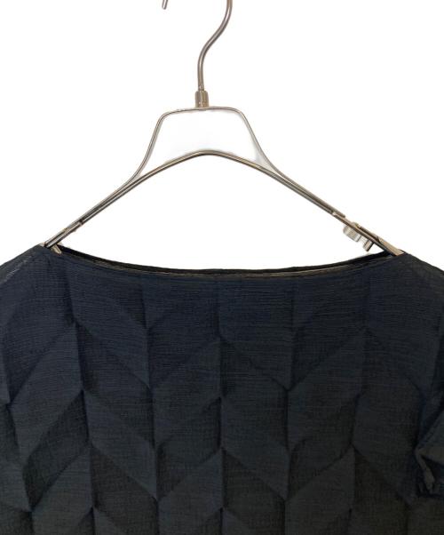 me ISSEY MIYAKE（ミーイッセイ ミヤケ）me ISSEY MIYAKE (ミーイッセイ ミヤケ) カットソー ブラック サイズ:表記がないため不明の古着・服飾アイテム