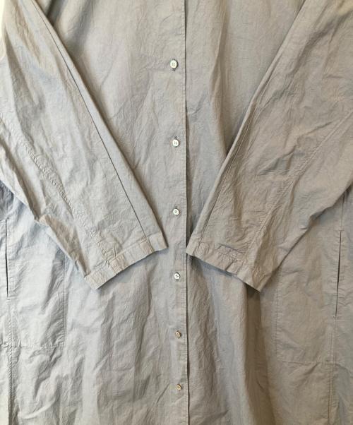 YUNI（ユニ）YUNI (ユニ) コットンキャッチワッシャーバンドカラーワンピース　17-01-OP-010-24-1 グレー サイズ:FREEの古着・服飾アイテム