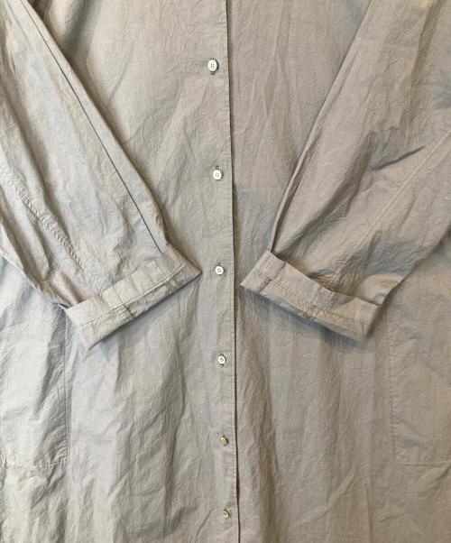 YUNI（ユニ）YUNI (ユニ) コットンキャッチワッシャーバンドカラーワンピース　17-01-OP-010-24-1 グレー サイズ:FREEの古着・服飾アイテム