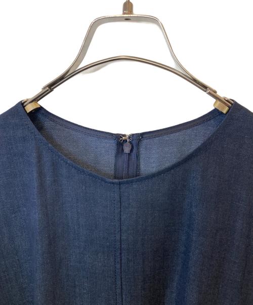 23区（ニジュウサンク）23区 (ニジュウサンク) デニムライクシャンブレー ワンピース OPWWCM0609 インディゴ サイズ:46 未使用品の古着・服飾アイテム