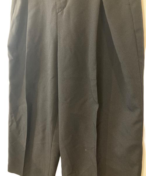 STUDIOUS（ステュディオス）STUDIOUS (ステュディオス) アシンメトリーウエストタックトラウザーパンツ　124441001 ブラック サイズ:1の古着・服飾アイテム