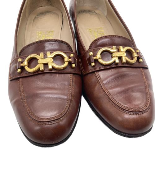 Salvatore Ferragamo（サルヴァトーレ フェラガモ）Salvatore Ferragamo (サルヴァトーレ フェラガモ) ガンチーニローファー DS 35485 ブラウン サイズ:6の古着・服飾アイテム