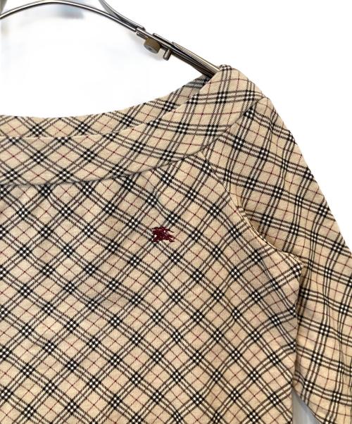 BURBERRY BLUE LABEL（バーバリーロンドンブルーレーベル）BURBERRY BLUE LABEL (バーバリーロンドンブルーレーベル) ノバチェック柄カットソー　FA559-159 ベージュ サイズ:38の古着・服飾アイテム
