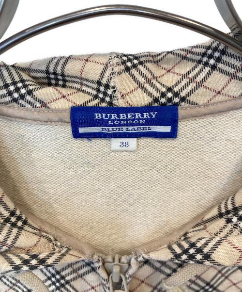 BURBERRY BLUE LABEL（バーバリーロンドンブルーレーベル）BURBERRY BLUE LABEL (バーバリーロンドンブルーレーベル) ノバチェック柄ジップパーカ　FAF13-543-43ー ベージュ サイズ:38の古着・服飾アイテム