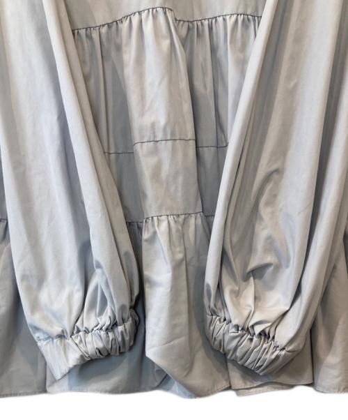 YORI（ヨリ）YORI (ヨリ) ティアードギャザーブラウス YR2221-00-SP グレー サイズ:FREEの古着・服飾アイテム