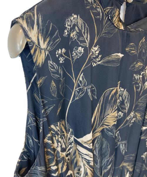 anuans（アニュアンス）anuans (アニュアンス) リーフパターンスタンドカラーワンピース   1521330081-0 ネイビー サイズ:FREEの古着・服飾アイテム