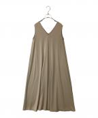 anuansアニュアンス）の古着「Vネックフレアカットワンピース　1521232038-0」｜ベージュ
