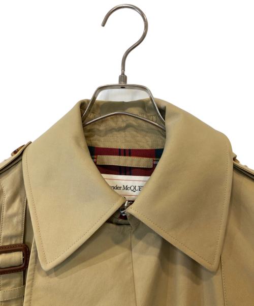 ALEXANDER McQUEEN（アレキサンダーマックイーン）ALEXANDER McQUEEN (アレキサンダーマックイーン) トレンチコート　567737 QNS34 ベージュ サイズ:44の古着・服飾アイテム