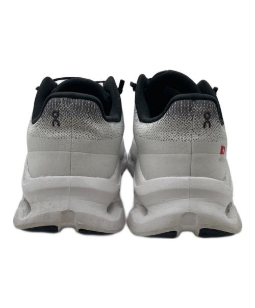 on（オン）on (オン) Cloudtilt　3ME10101430 ホワイト サイズ:26.5cmの古着・服飾アイテム