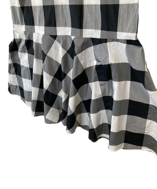 UNITED ARROWS（ユナイテッドアローズ）UNITED ARROWS (ユナイテッドアローズ) FABRICA Ｖネック ワンピース　1526-199-5025 グレー サイズ:36の古着・服飾アイテム