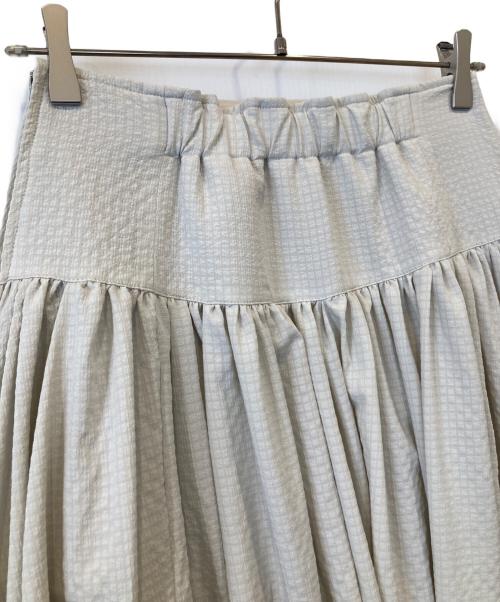 meri（ミーリー）meri (ミーリー) アシメ切替ティアードボリュームスカート　B250102 アイボリー サイズ:FREEの古着・服飾アイテム