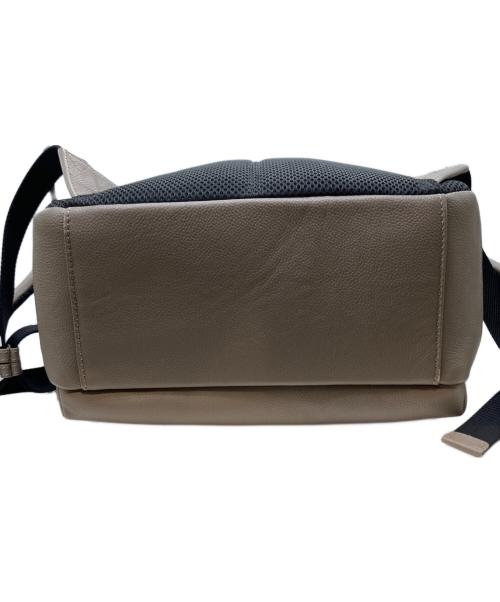 MURA（ムラ）MURA (ムラ) シュリンクレザー ダブルジッパー バックパック ブラウン サイズ:FREEの古着・服飾アイテム