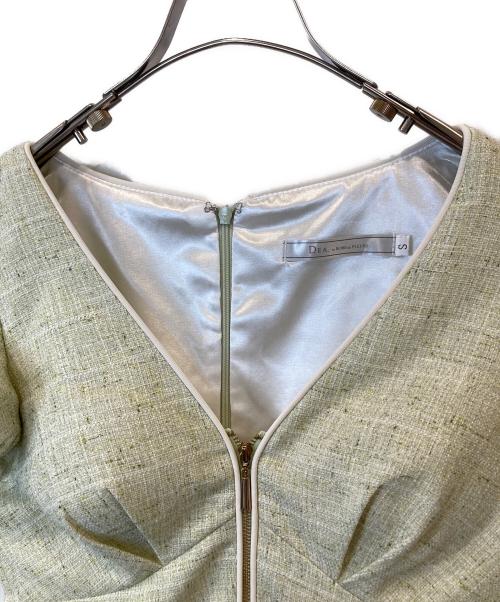 DEA. by ROBE de FLEURS（ディア バイローブドフルール）DEA. by ROBE de FLEURS (ディア バイローブドフルール) フロントジッパーパフスリーブロングキャバドレス　DE2888 グリーン サイズ:Sの古着・服飾アイテム