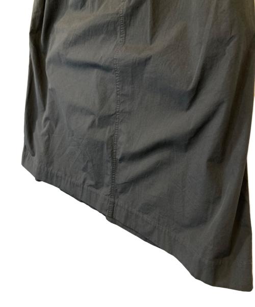 MHL（エムエイチエル）MHL (エムエイチエル) FINE COMPACT COTTON POPLIN SKIRT　595-3132505 グレー サイズ:1の古着・服飾アイテム