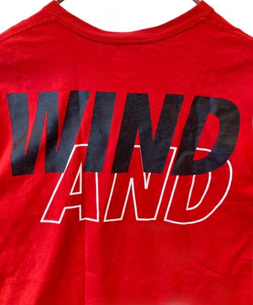 WIND AND SEA（ウィンダンシー）WIND AND SEA (ウィンダンシー) プリントTシャツ   WDS-CS-13 レッド サイズ:Lの古着・服飾アイテム