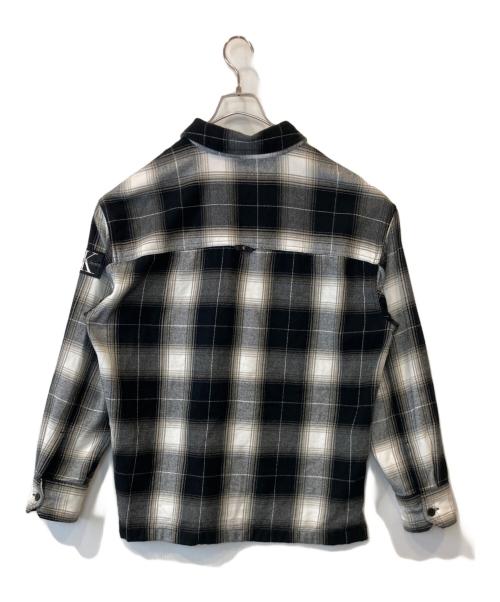 Calvin Klein Jeans（カルバンクラインジーンズ）Calvin Klein Jeans (カルバンクラインジーンズ) チェックシャツ　ZM02895 ブラック×ホワイト サイズ:Sの古着・服飾アイテム