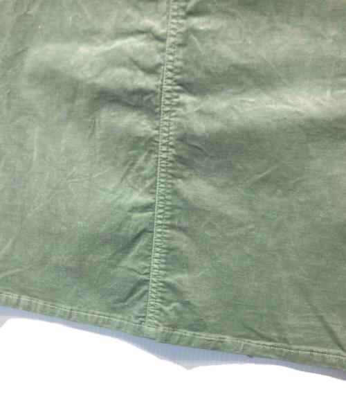 23区（ニジュウサンク）23区 (ニジュウサンク) ベルベットストレッチ Aライン スカート グリーン サイズ:38の古着・服飾アイテム