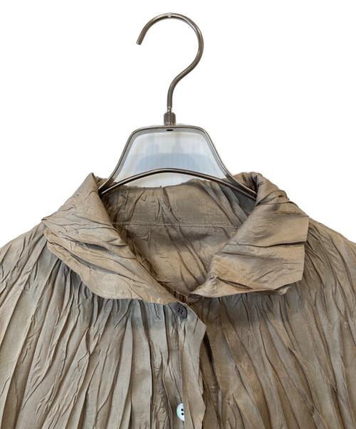 PLEATS PLEASE（プリーツプリーズ）PLEATS PLEASE (プリーツプリーズ) ワッシャー加工シャツ PP32-ZT964 オリーブ サイズ:3の古着・服飾アイテム