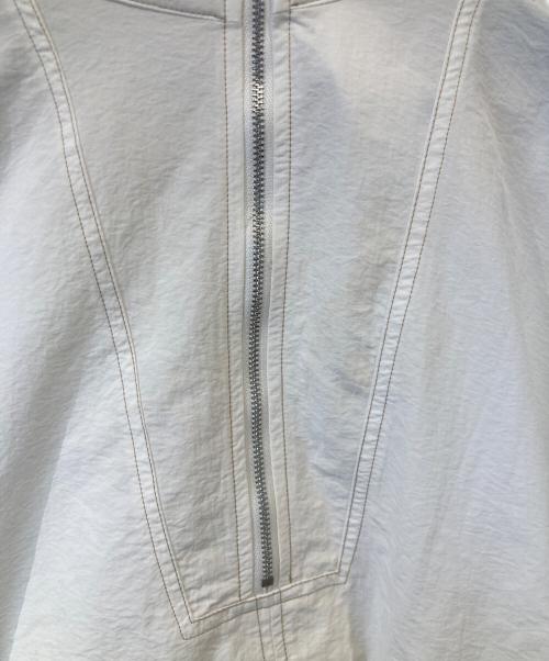 willfully（ウィルフリー）willfully (ウィルフリー) half zip bi color stitch nylon anorak TOPS（ハーフジップ バイカラーステッチ ナイロンアノラック トップス） ホワイト サイズ:FREEの古着・服飾アイテム