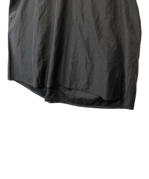 nest Robe（ネストローブ）nest Robe (ネストローブ) コットンラミーバックサテン2wayワンピース 01214-1104-2 ブラック サイズ:FREEの古着・服飾アイテム