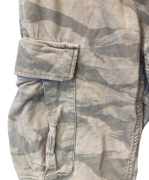 stussy（ステューシー）stussy (ステューシー) 迷彩 コーデュロイカーゴパンツ ベージュ サイズ:32の古着・服飾アイテム