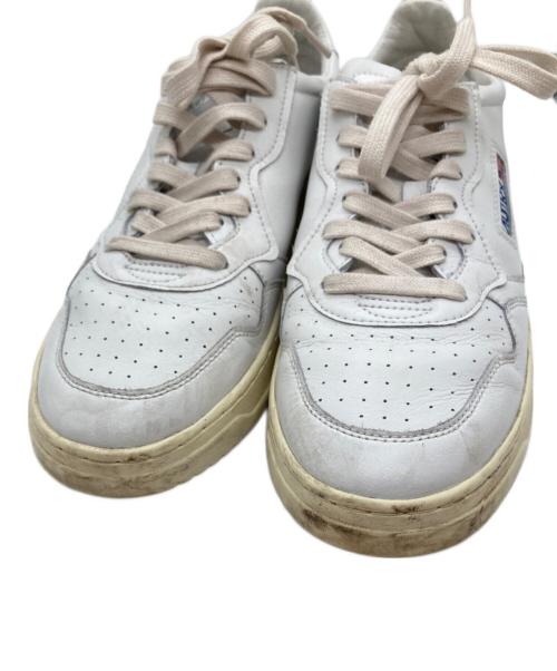 AUTRY（オートリ―）AUTRY (オートリ―) MEDALIST LOW スニーカー ホワイト サイズ:45の古着・服飾アイテム