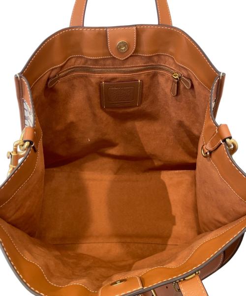 COACH（コーチ）COACH (コーチ) DISNEY (ディズニー) フィールド トート 40・シグネチャー テキスタイル ジャカード・パッチ　CG974 ブラウンの古着・服飾アイテム