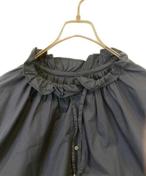 SLOBE IENA（スローブ イエナ）SLOBE IENA (スローブ イエナ) タイプライターフリルカラーブラウス　24051912405030 ネイビー サイズ:FREEの古着・服飾アイテム