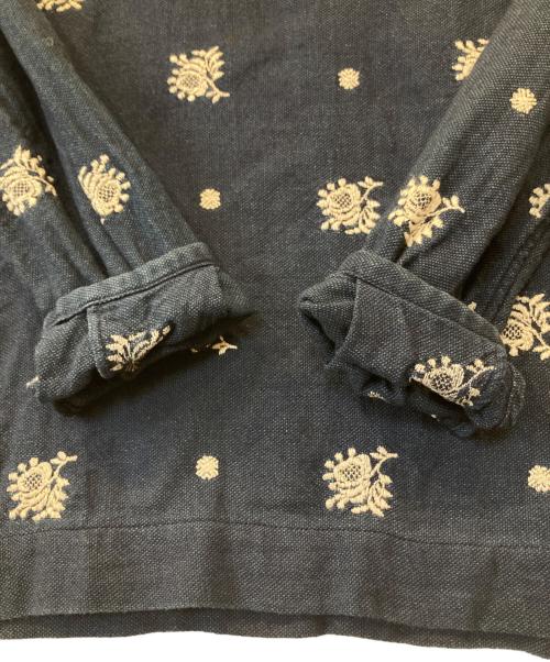 45R（フォーティファイブ・アール）45R (フォーティファイブ・アール) インディゴオックスフォード刺繍ブラウス　7013906 ネイビーの古着・服飾アイテム