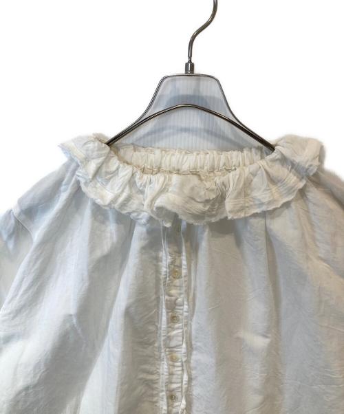 nest Robe（ネストローブ）nest Robe (ネストローブ) コットンリネンダンガリーフリルシャツ　01234-1469 ホワイト サイズ:FREEの古着・服飾アイテム